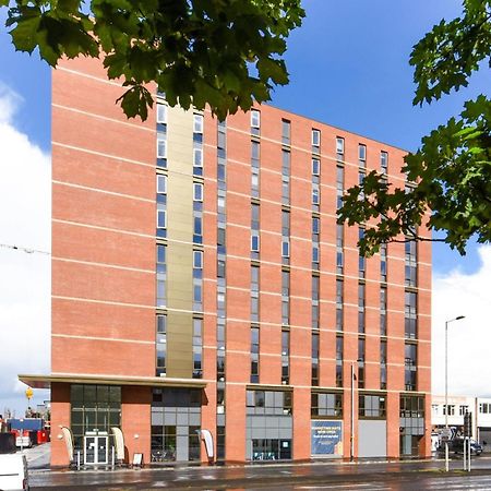 Apartmán For Students Only At Great Patrick Street Belfast Exteriér fotografie
